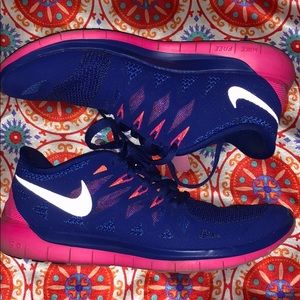 Navy Blue Nike Free Rn